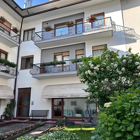 아파트 A Cjase Di Luca 팔루차